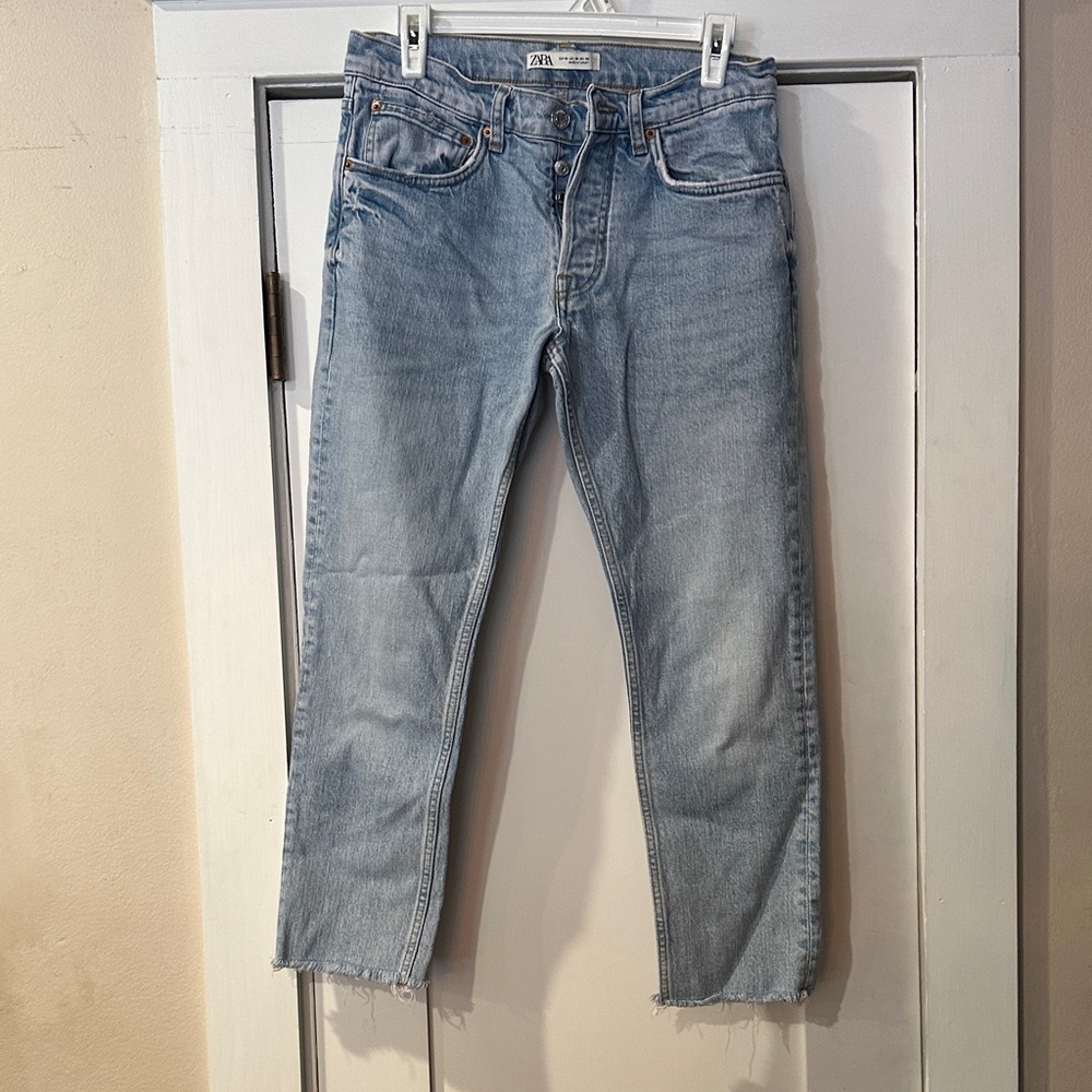ZARA women’s Light Blue Straight Jeans